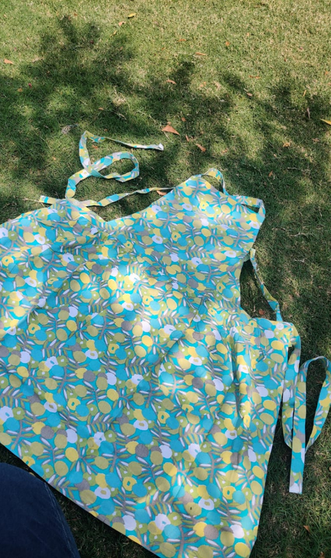 Ghaavi Bloom blue Apron